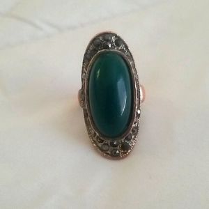 Ladies green stone ring ❤